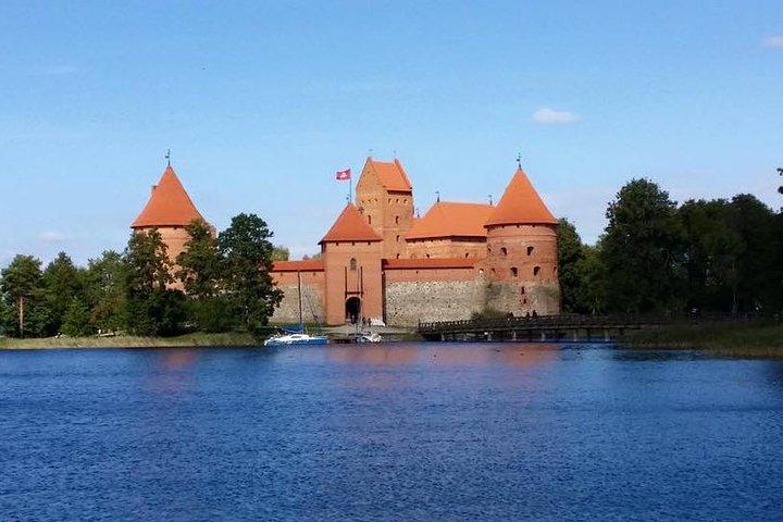Vilnius Custom Day Trip to Trakai and Kernave