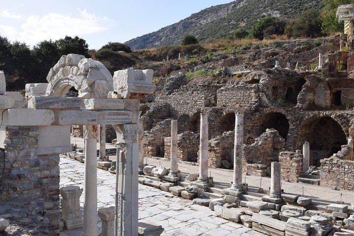 2 Days Ephesus and Pamukkale Tour from Istanbul (with 4-star hotel and ✈)