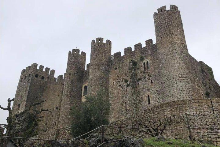 Transfer from Lisbon to Porto with visits on the way