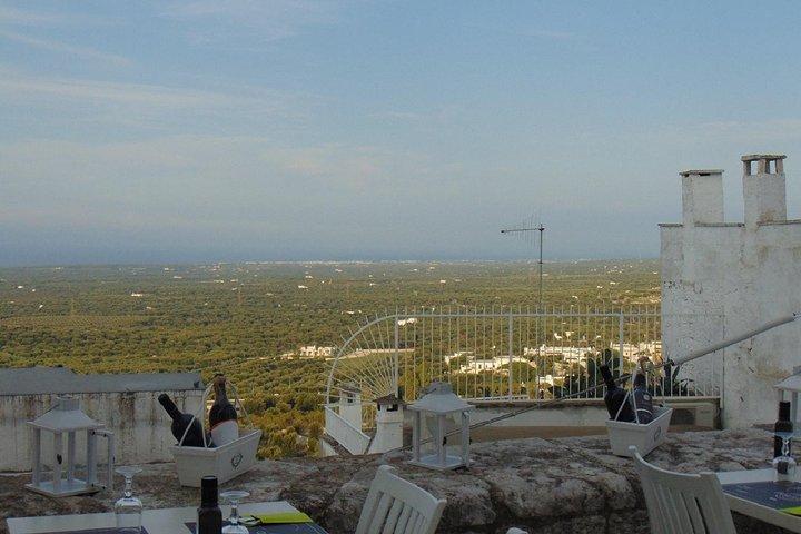 Private guided tour in Ostuni: exploring the panoramic historical centre