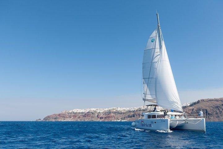 Santorini Small-Group Catamaran Sailing Trip(BBQ,drinks, transfer)