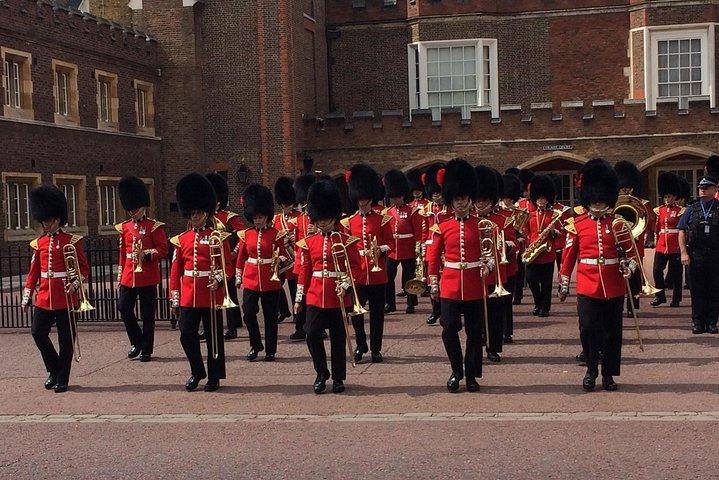 Visit Kew Gardens & Private 3 Hour Westminster Walking Tour
