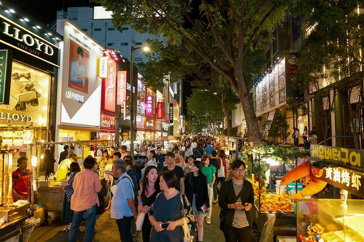Hongdae Private Tours by Locals: 100% Personalized