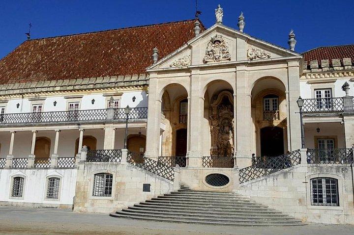 Private transfer from Oporto to Lisbon or Lisbon to Oporto