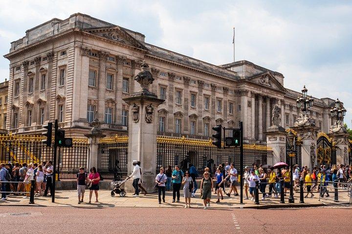 7 Day Tour Exploring England and Scotland starting from London