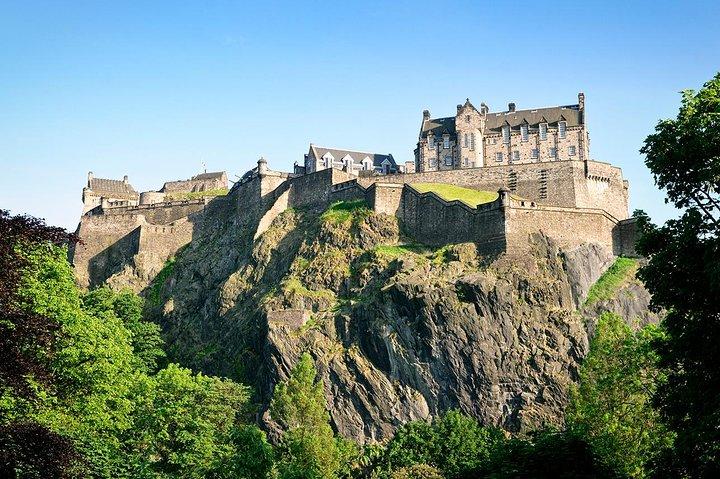 7 Day Tour Exploring England and Scotland starting from London