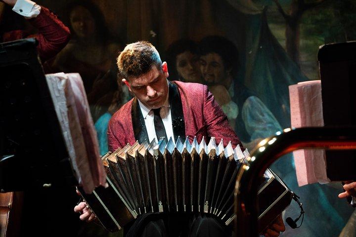 Skip the Line: Dinner at El Mercado and Rojo Tango Show Ticket