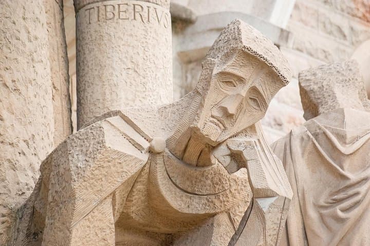 Sagrada Familia Skip-the-Line Private Tour with Guide