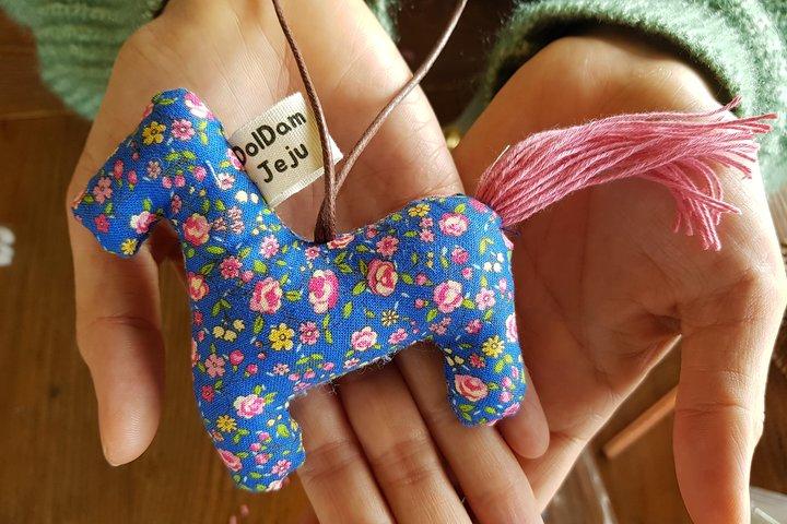 Making Jeju Pony Doll at Peaceful Seaside cafe