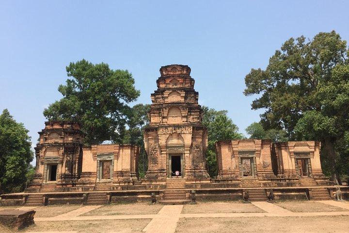 Private full day Angkor Small tour by Lexus