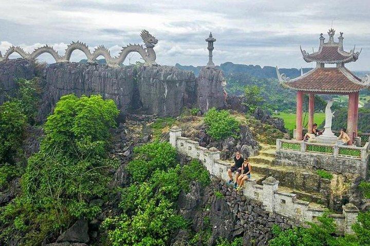 Guided Magnificent Hoa Lu & Mua Cave Tour with Lunch