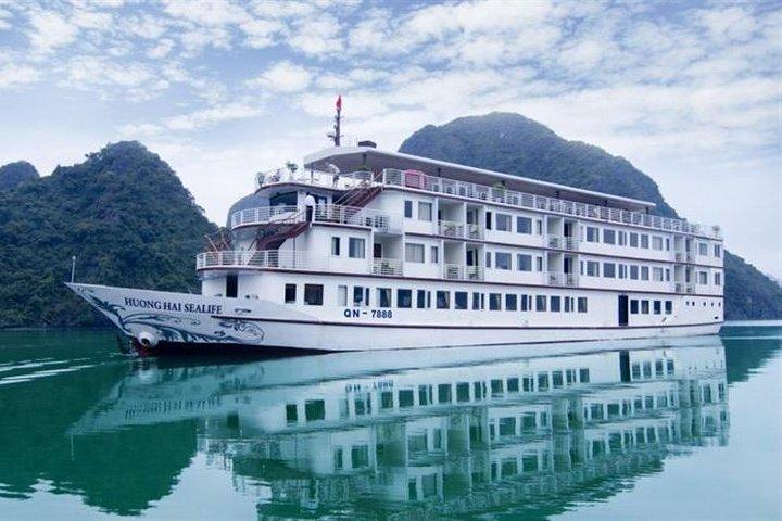 Northern Vietnam Discovery 5Days - 4 Night With Hotel & Cruise 4 Star