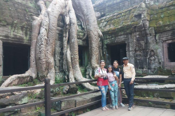 Full-Day Private Custom Tour in Siem Reap