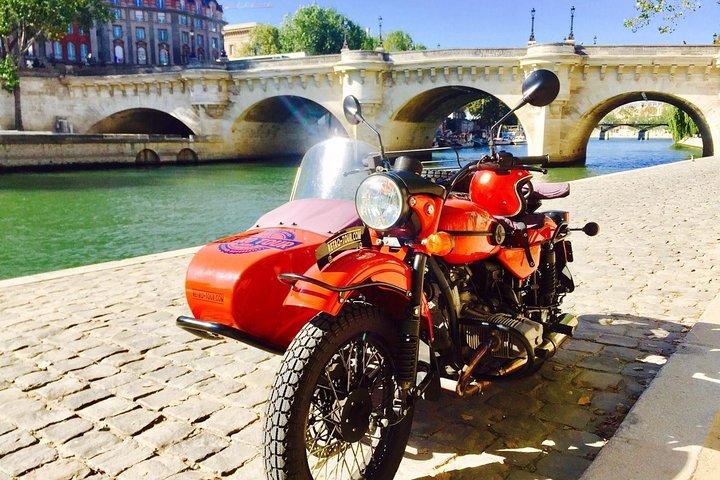 Paris Vintage Private & Bespoke Tour on a Sidecar Motorcycle