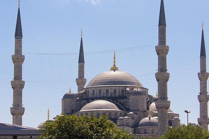 Morning Istanbul: Half-Day Tour with Blue Mosque, Hagia Sophia, Hippodrome and Grand Bazaar