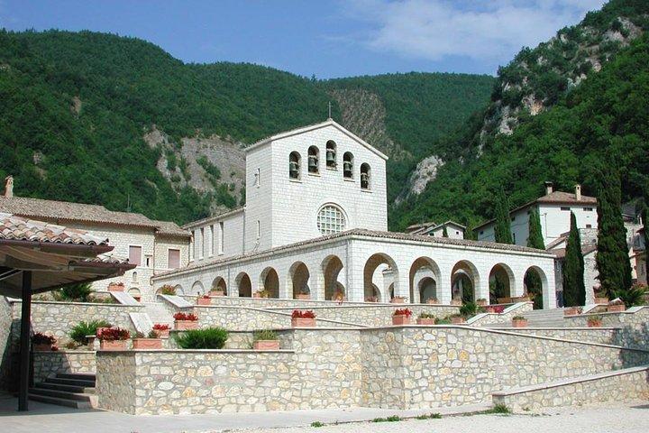 Cascia and Spoleto from Rome: Enjoy a Full-Day Private Tour