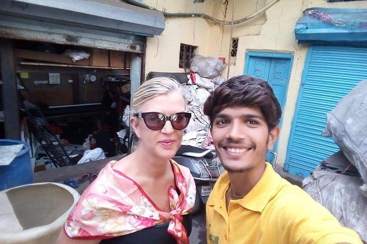 Private Bollywood with Slum Tour Inclusive of Guide and Transport