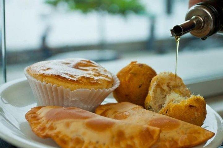 Private Street Food tour Adventure: With a Local Street Market!