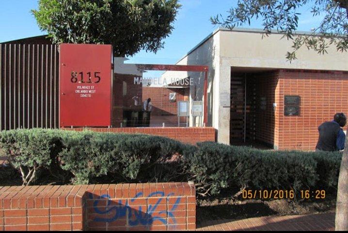 Private Soweto Tour 5 hours approximately from Johannesburg or Pretoria.