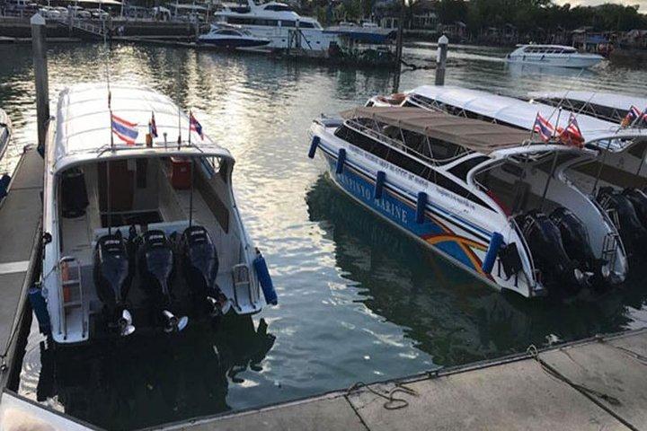 Private Speedboat Charters to Phang Nga Bay, James Bond Island