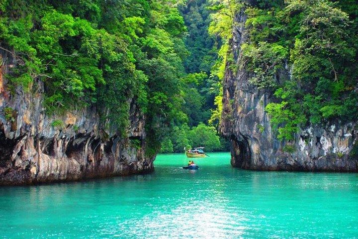 Private Speedboat Charters to Phang Nga Bay, James Bond Island