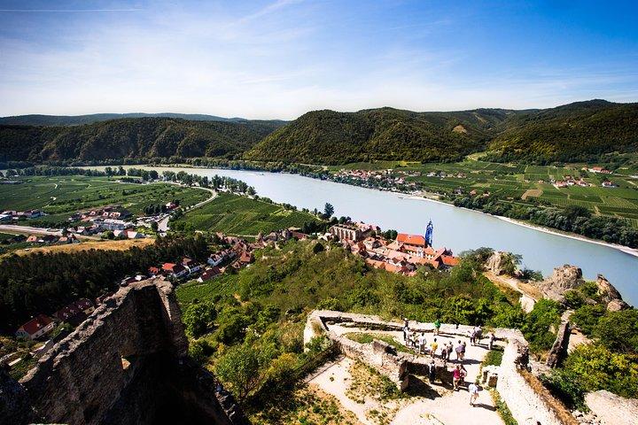 Wachau Valley Small-Group Tour and Wine Tasting from Vienna