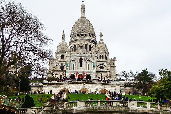 Montmartre Walking Tour with a Private Local Guide
