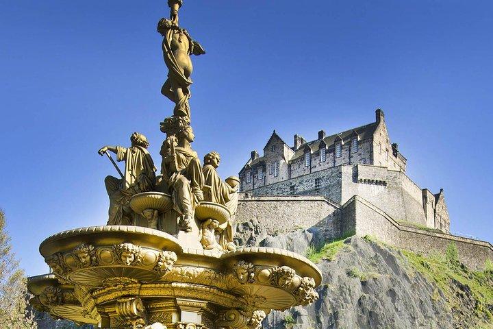 Edinburgh Rail Trip from London with Castle entry and Hop-on Hop-off bus