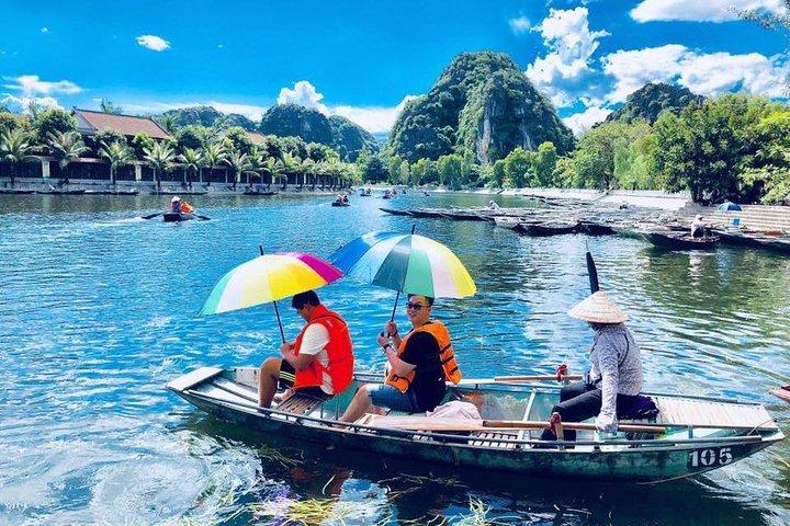 Ninh Binh 1 Day Trip With Mua Cave and Dragon Mountain Hiking