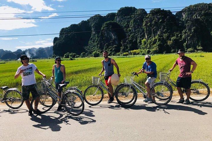 Ninh Binh Trang An Hoa Lu temple, Mua cave - Small & luxury 1Day