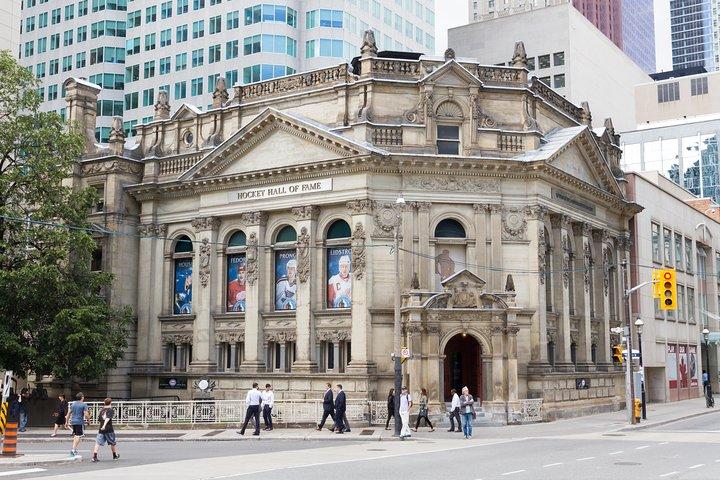 Show me the City! A Small Group Walking Tour of Toronto