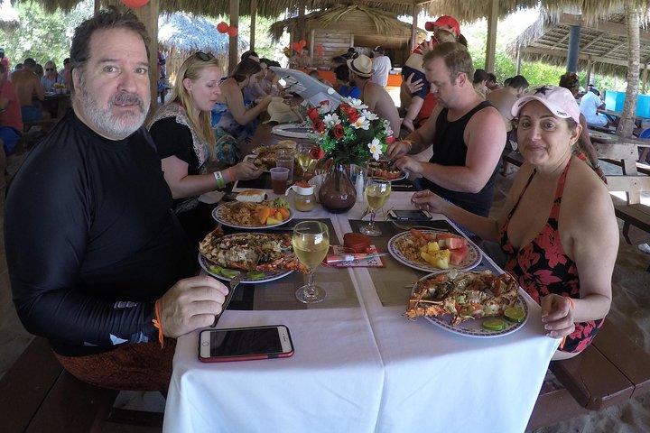 Full-Day Catalina Island Snorkeling Tour from Bavaro
