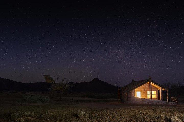 6-Day Dunes and Wildlife Accommodated Safari from Windhoek