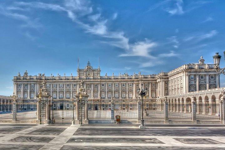 Skip the Line Royal Palace Madrid Exclusive Guided Tour