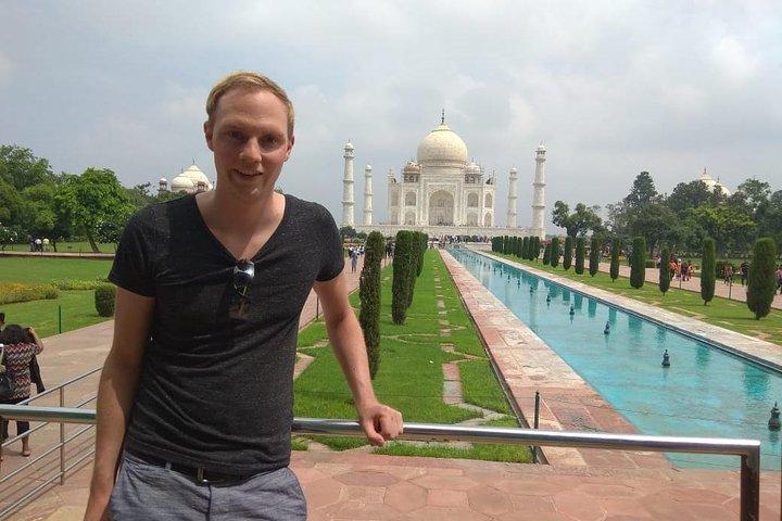 Local Agra Tour : Taj Mahal With Agra Fort & Fatehpur Sikri