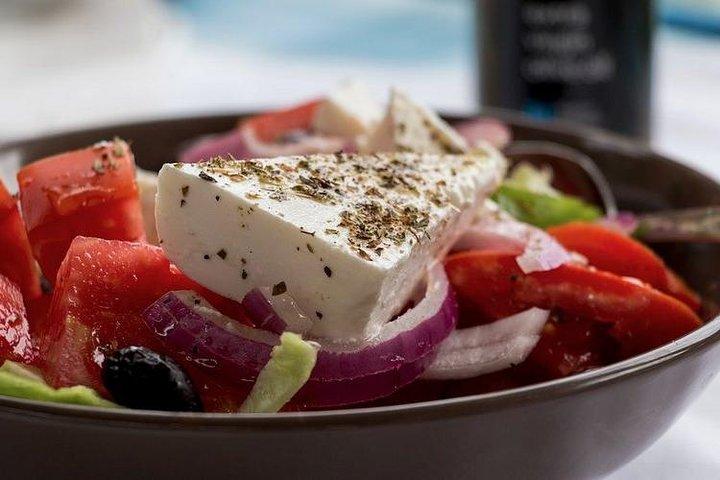 Greek Dancing in Plaka with 3-Course Meal