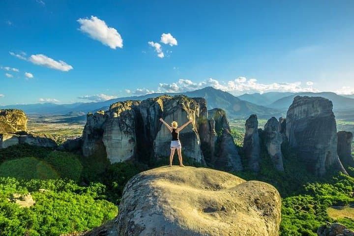 Full day Trip from Athens to Meteora