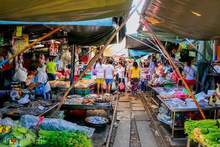 Bangkok: Join Tour Train Market - Damnern Saduak Floating Market