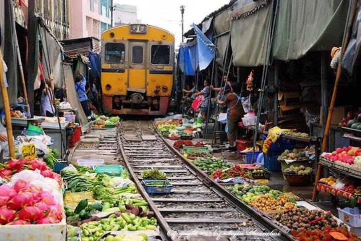 Bangkok: Join Tour Train Market - Damnern Saduak Floating Market