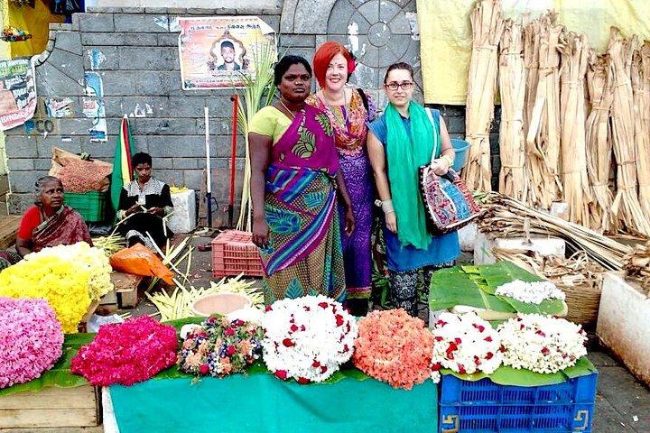 Big Fat Indian Wedding, shopping & bazaar walking tour in Chennai