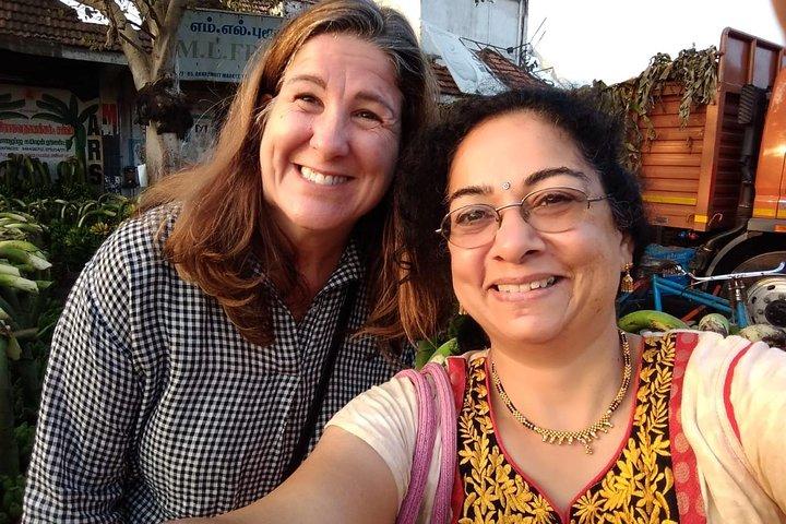 Big Fat Indian Wedding, shopping & bazaar walking tour in Chennai