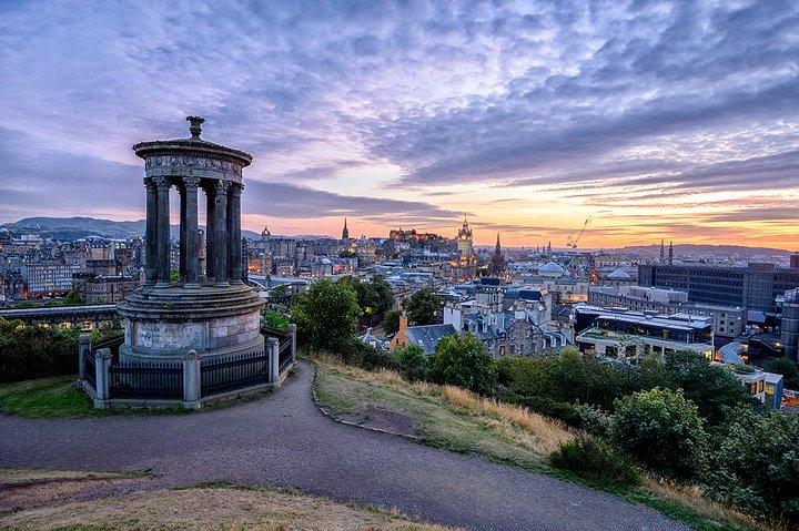 Edinburgh Darkside Walking Tour: Mysteries, Murder and Legends