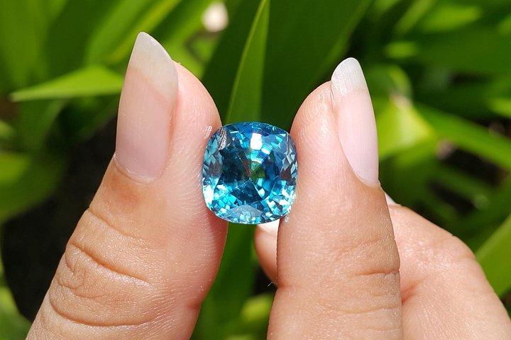 Half-Day Cambodian Gemology Workshop from Siem Reap