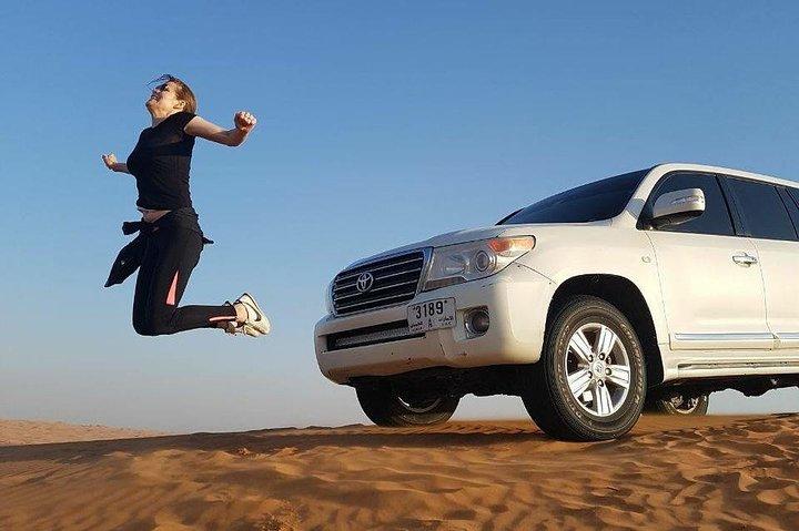 Sunset Desert Safari Dubai With BBQ Dinner
