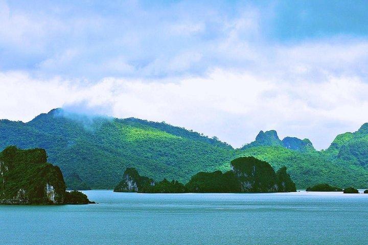 Overnight Bai Tu Long Bay and Ha Long Bay Cruise