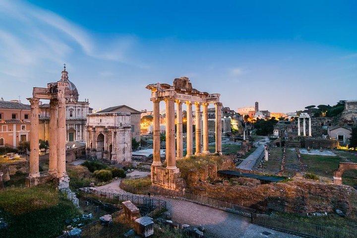 Private tour of Rome (7 / h) with English speaking guide and driver