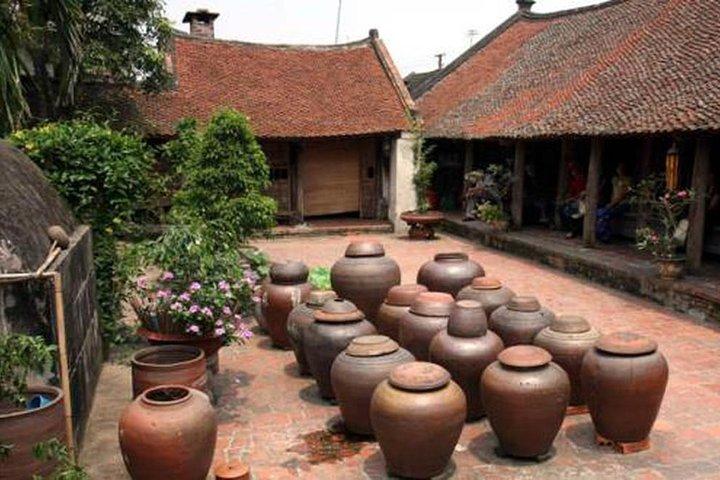 Duong Lam Ancient Village Private Tour: Ancient Vestage, Fortress
