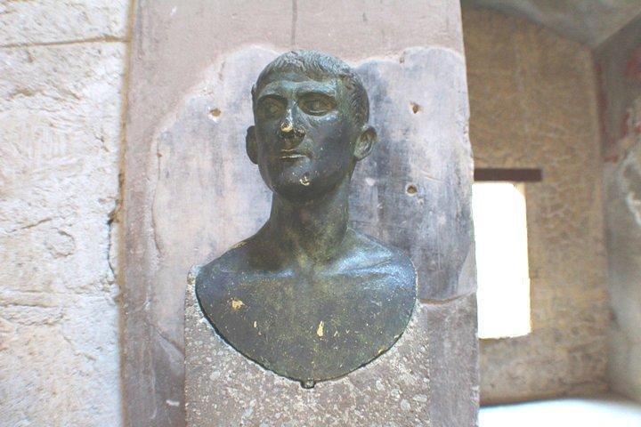 Herculaneum Ruins Private Tour with Skip the Line Tickets and Local Guide