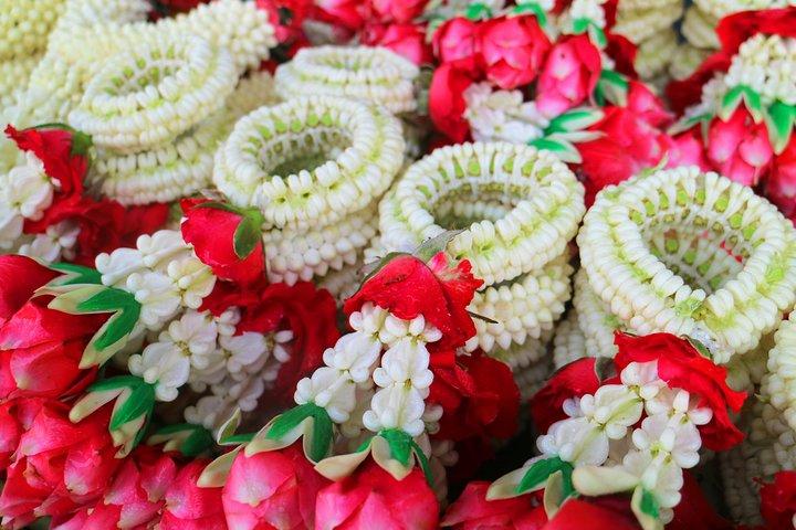 Flower Market & Floral Art: Multilingual Private Tour [EN/others]