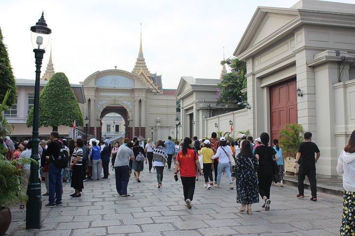 Bangkok: Full day Private Guide Tour + Grand Palace Entry Ticket